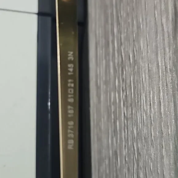 Unisex Ray-Ban Clubmaster Sunglasses with black frames (PreOwned) - Picture 4 of 5